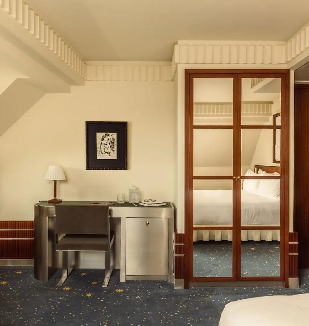 Hotel Des Grands Voyageurs Parijs
