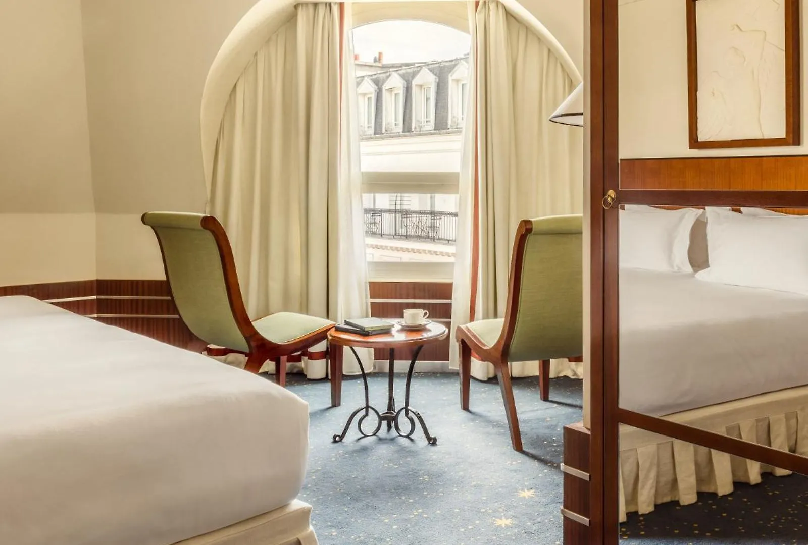 Hotel Des Grands Voyageurs Paris