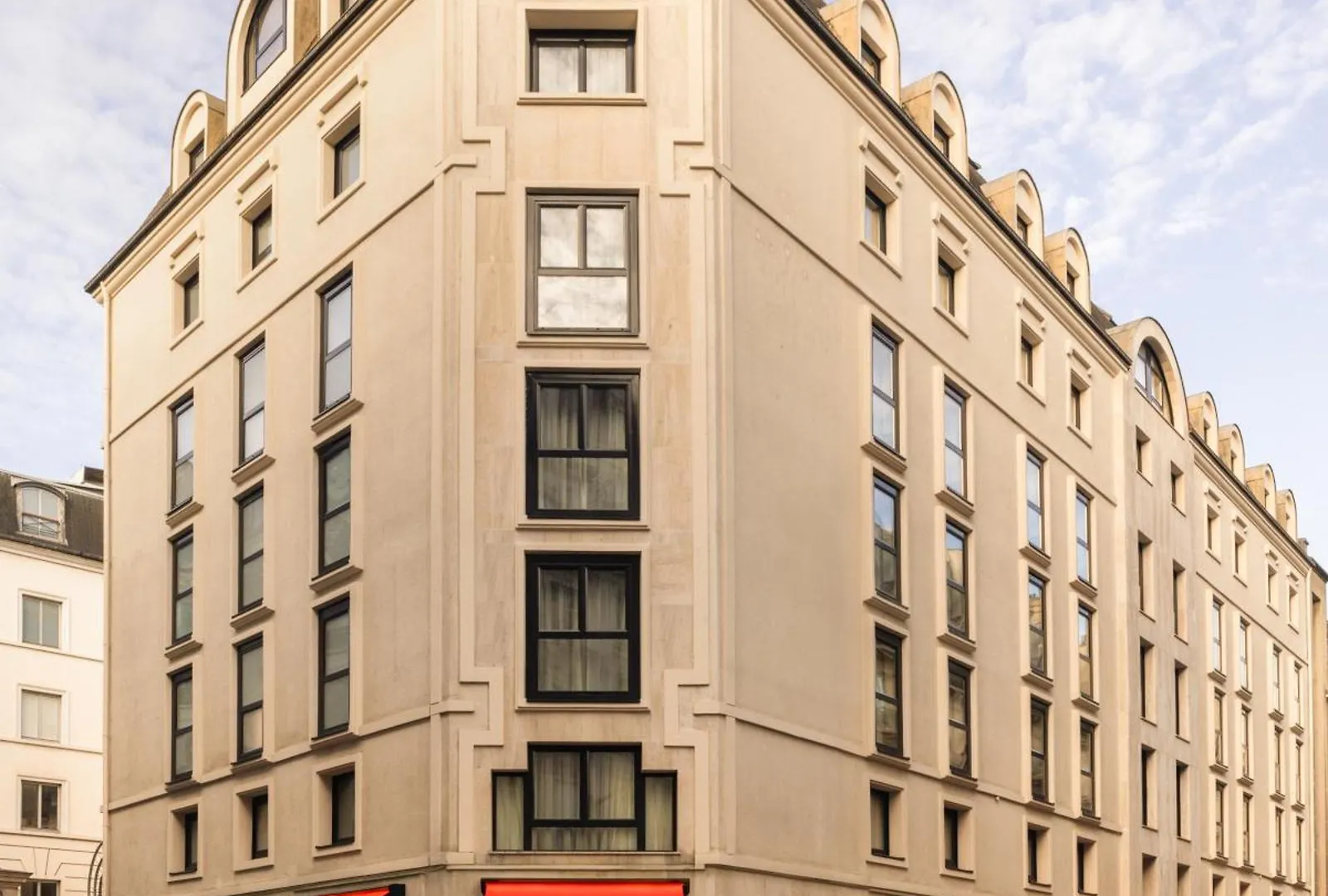 Hotel Des Grands Voyageurs Paris