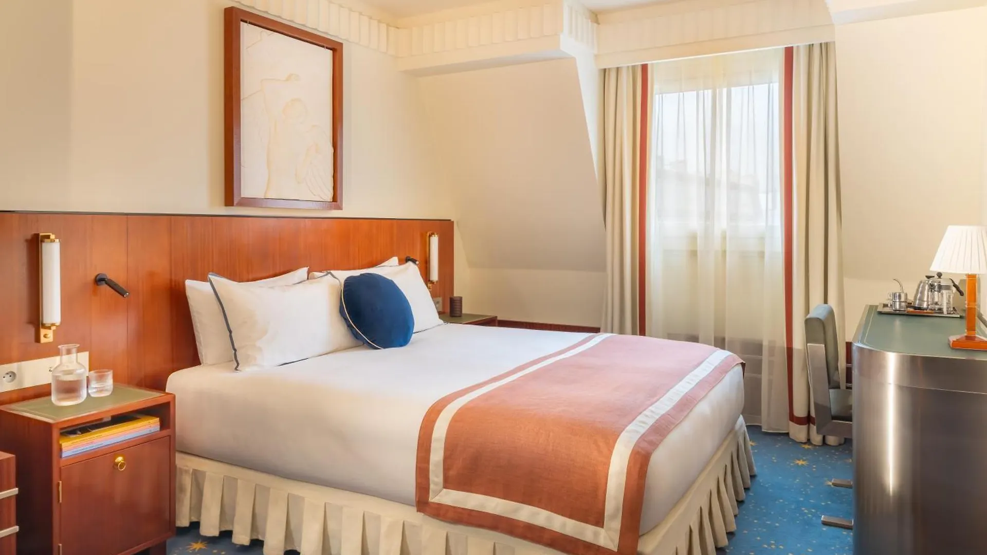 Hotel Des Grands Voyageurs Paris