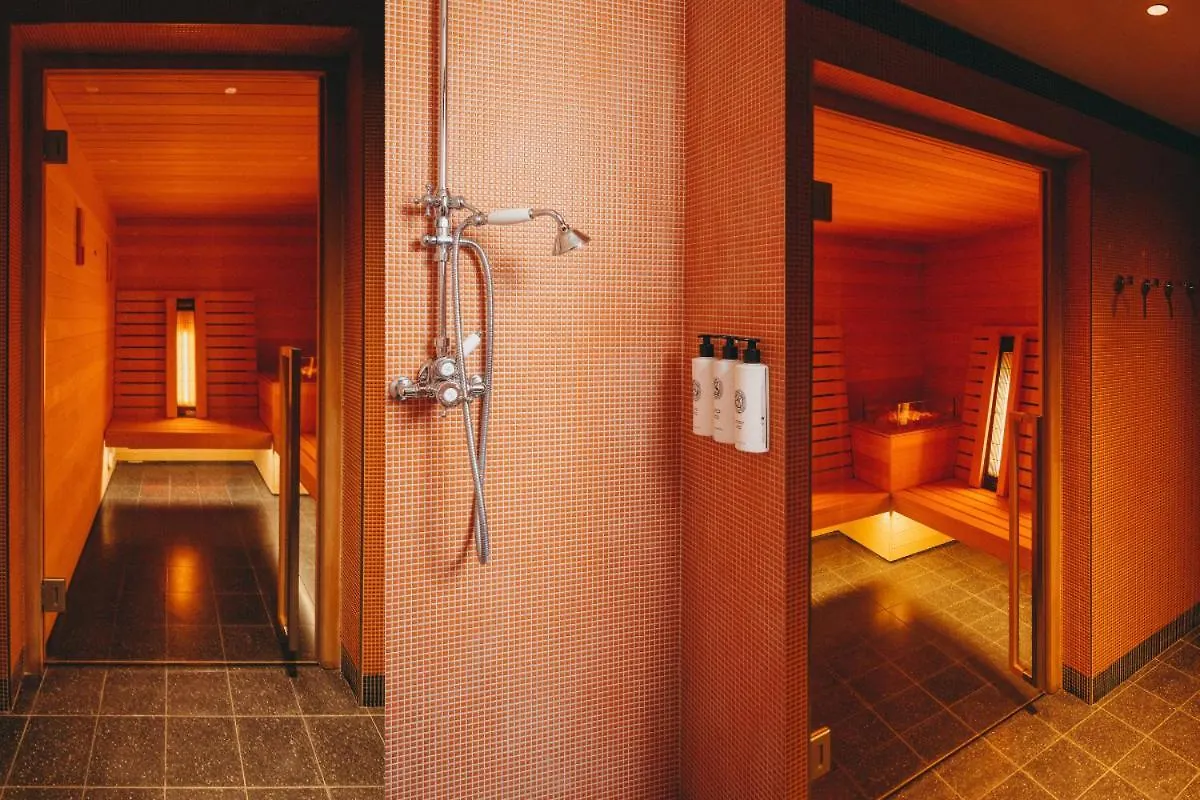 ****  Hotel Des Grands Voyageurs Paris France