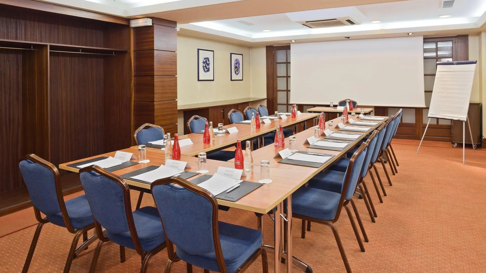 ****  Hotel Des Grands Voyageurs Paris France