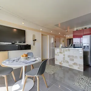 apartment-les-vues-de-largentire.fr-provencehotel.com/