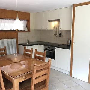 https://chalet-leslie.hotels-rhonealpes.com