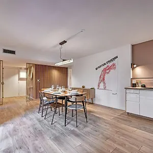  Apartamento Aux Marches Du Palais - Ac Clim - Spacieux - Terrasse - Wifi Francia