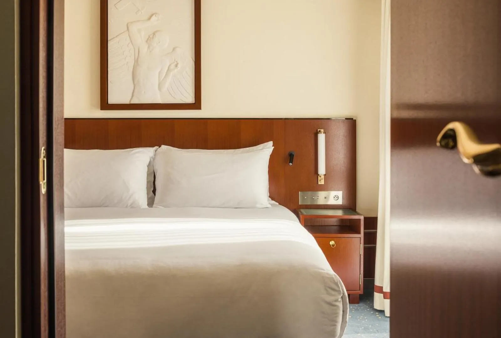 Holiday Inn Paris Saint Germain des Prés, an IHG Hotel 4*,